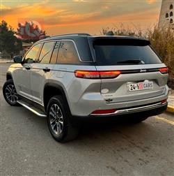 جیپ گراند شیرۆکی